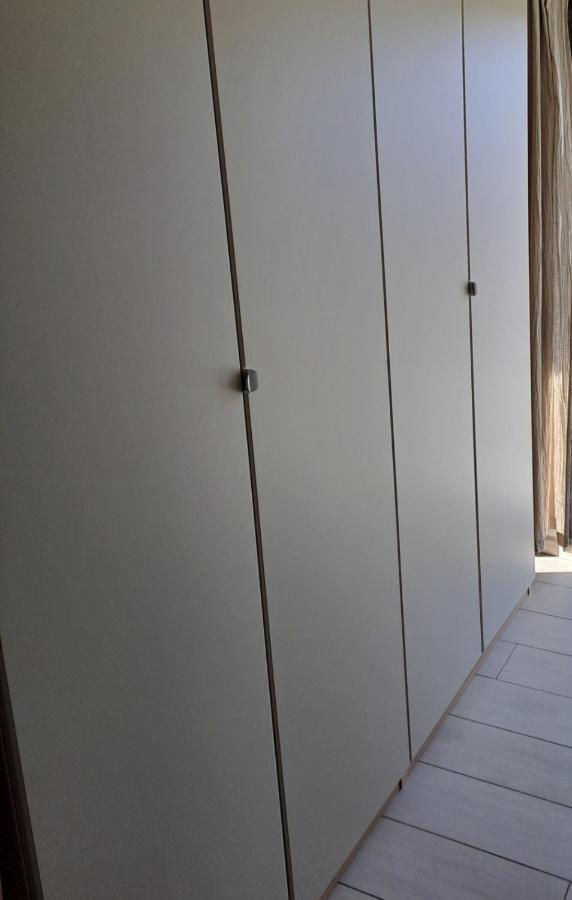 Fiumicino Airport Sunflower Room Exterior foto